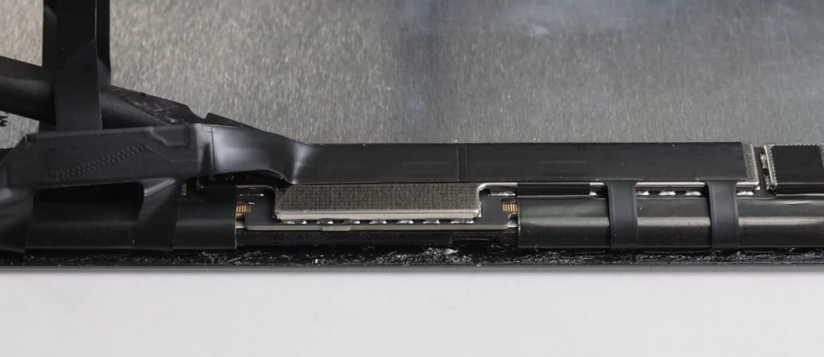 iFixit拆解2024款iPad mini:内部变化极小,“果冻屏”未完全解决(图4) iFixit拆解2024款iPad mini:内部变化极小,“果冻屏”未完全解决(图4)