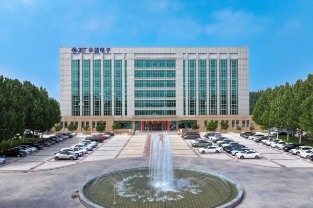 手机镜头厂商陷价格内卷新困局，中蓝电子停供风波背后行业洗牌加