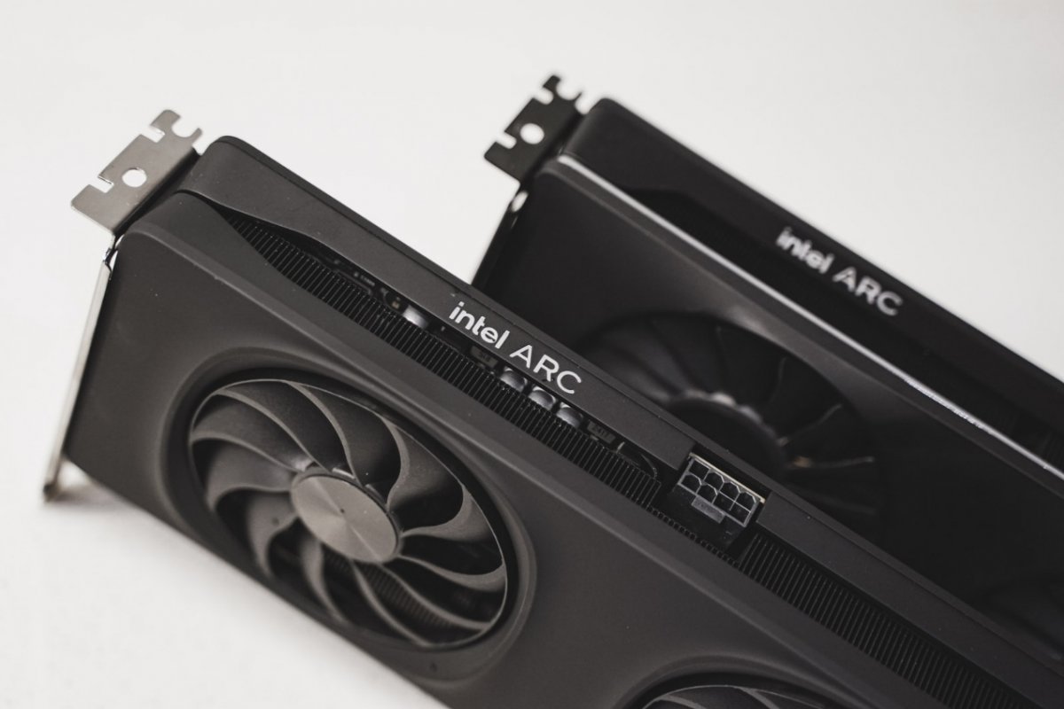 Intel Arc B580显卡评测:中端甜品卡性能超越上代旗舰(图2) Intel Arc B580显卡评测:中端甜品卡性能超越上代旗舰(图2)