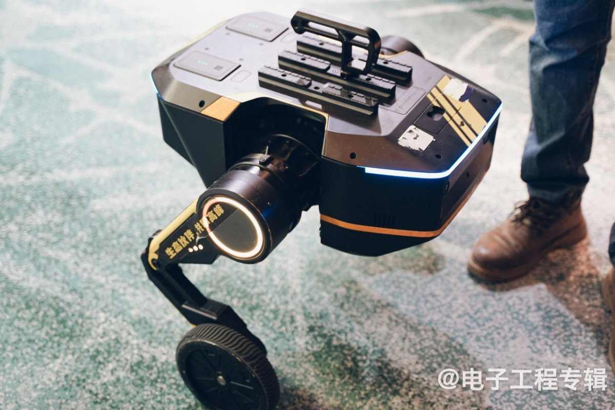 机器人ChatGPT时刻即将到来:AI与仿真的机器人技术革新(图12) 机器人ChatGPT时刻即将到来:AI与仿真的机器人技术革新(图12)