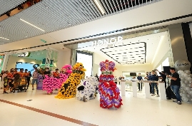 荣耀CEO赵明因身体原因辞职 李健接任分拆后发展成绩显著