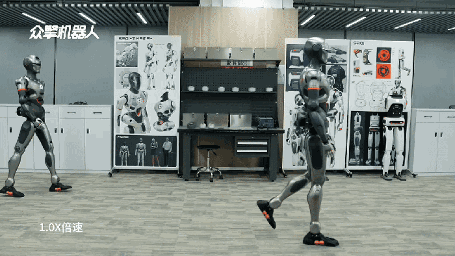 深圳街头现走路最像人机器人，众擎SE01突破自然步态技术难题