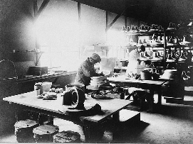 日本卫浴巨头TOTO跨界半导体 静电吸盘技术突破引发关注(图1)