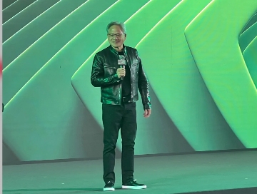 英伟达CEO黄仁勋现身深圳：只是来与员工共庆春节