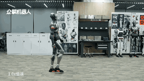 自然步态突破！中国成人身高人形机器人引关注(图11)