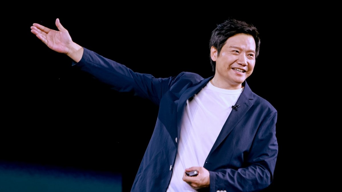 雷军科技行业首富地位稳固 小米市值突破1.4万亿(图2)